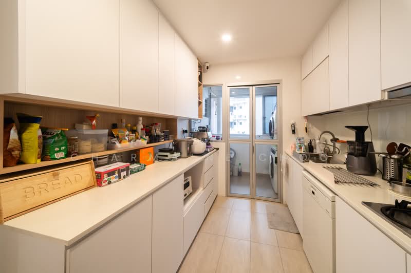 875B Tampines Street 86, 875B Tampines Street 86, 3 Bedrooms, 1,001 sqft, HDB Flat For Sale, by Charmaine Choo, 500184921 - Kitchen - PropertyGuru.com.sg