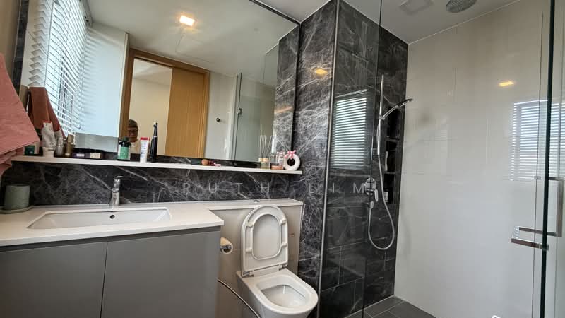 Bartley Ridge, 30 Mount Vernon Road, 2 Bedrooms, 850 sqft, Condominium For Rent, by Ruth Lim, 500184929 - Bathroom - PropertyGuru.com.sg