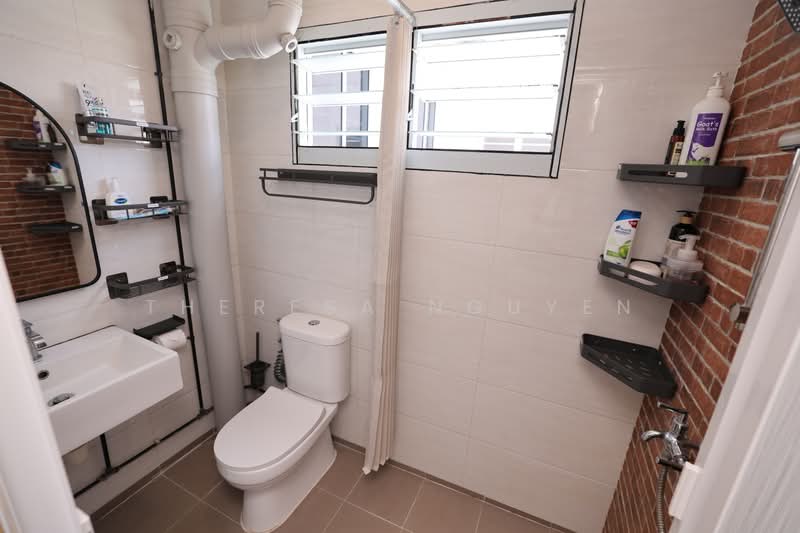 122 Simei Street 1, 122 Simei Street 1, Room Rental, 94 sqft, HDB Flat For Rent, by Theresa Nguyen, 500184943 - Bathroom - PropertyGuru.com.sg