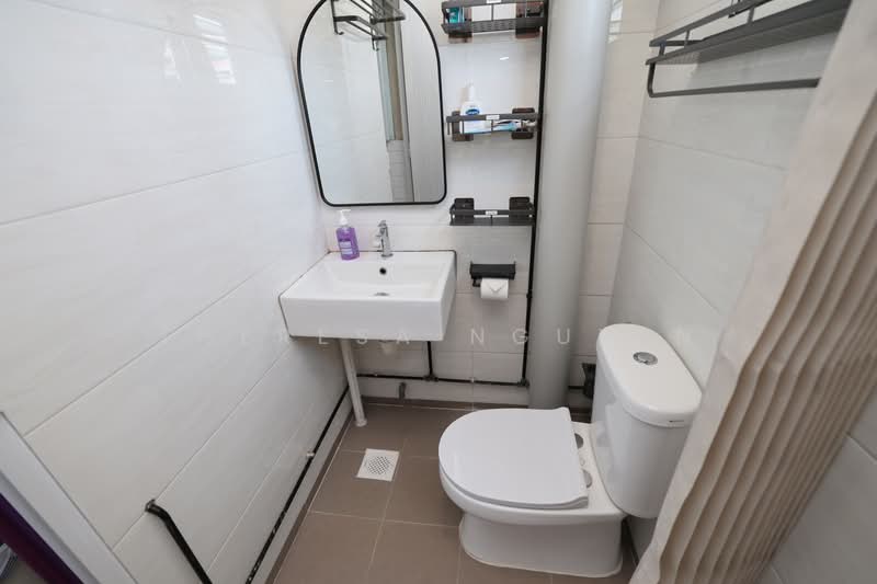 122 Simei Street 1, 122 Simei Street 1, Room Rental, 94 sqft, HDB Flat For Rent, by Theresa Nguyen, 500184943 - Bathroom - PropertyGuru.com.sg