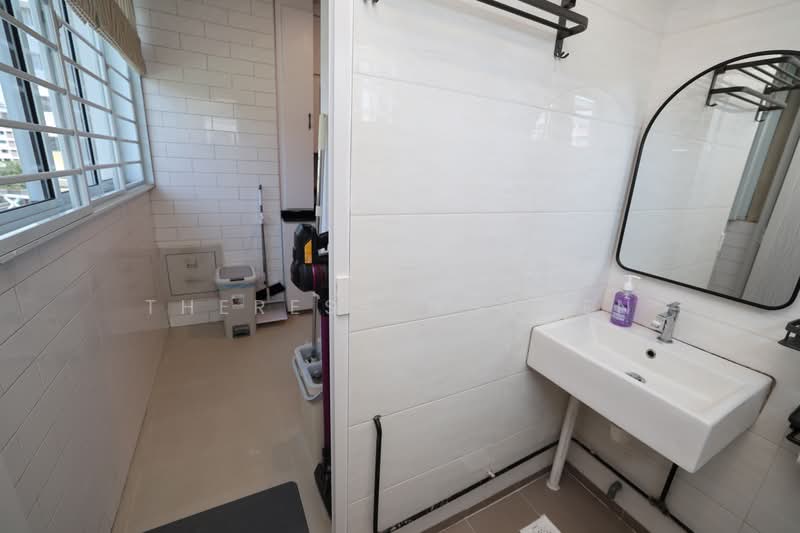 122 Simei Street 1, 122 Simei Street 1, Room Rental, 94 sqft, HDB Flat For Rent, by Theresa Nguyen, 500184943 - Bathroom - PropertyGuru.com.sg