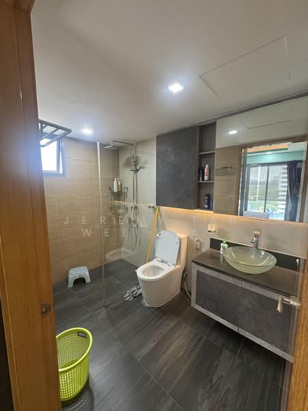 A Treasure Trove, 70 Punggol Walk, 3 Bedrooms, 1,206 sqft, Condominium For Rent, by Jeremy Tan Wee Hian, 500184951 - Bathroom - PropertyGuru.com.sg