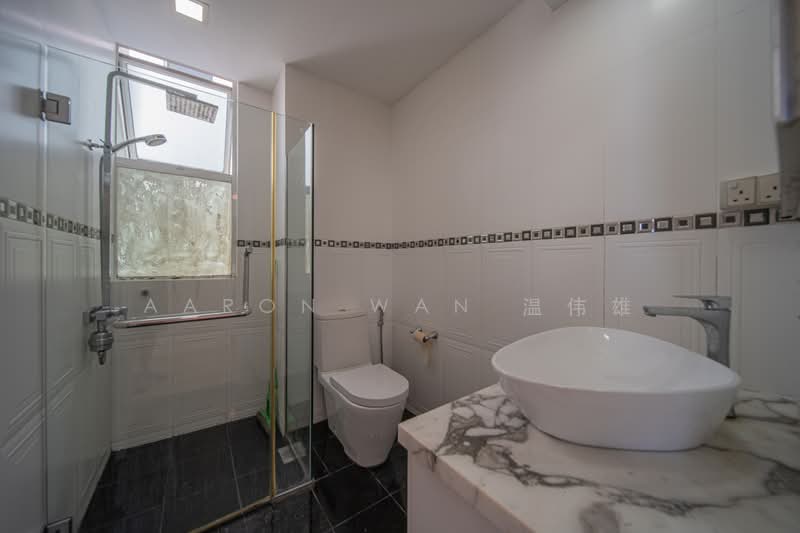 Highgate, 66 Toh Tuck Road, 3 Bedrooms, 1,227 sqft, Condominium For Rent, by Aaron Wan 温伟雄, 500184962 - Bathroom - PropertyGuru.com.sg