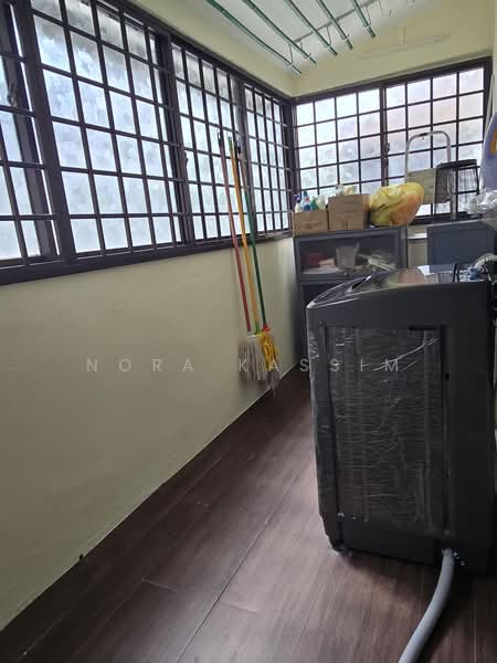 207 Serangoon Central, 207 Serangoon Central, 2 Bedrooms, 689 sqft, HDB Flat For Rent, by Nora Kassim, 500184967 - Balcony - PropertyGuru.com.sg