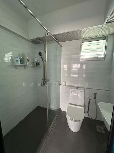 174A Hougang Avenue 1, 174A Hougang Avenue 1, 2 Bedrooms, 710 sqft, HDB Flat For Rent, by Marcus Lim, 500184978 - Bathroom - PropertyGuru.com.sg