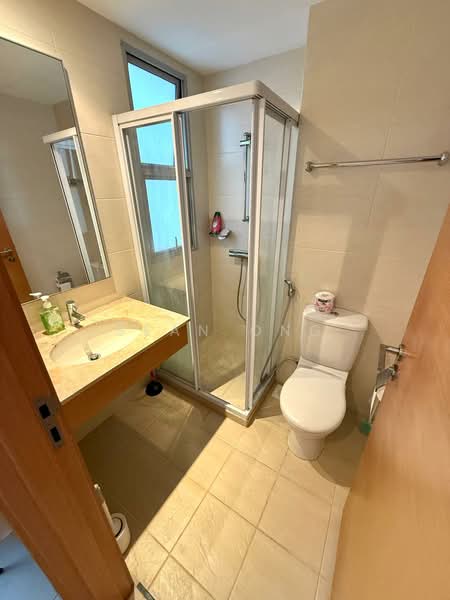 The Lakeshore, 33 Jurong West Street 41, Room Rental, 100 sqft, Condominium For Rent, by Sean Ong, 500184997 - Bathroom - PropertyGuru.com.sg