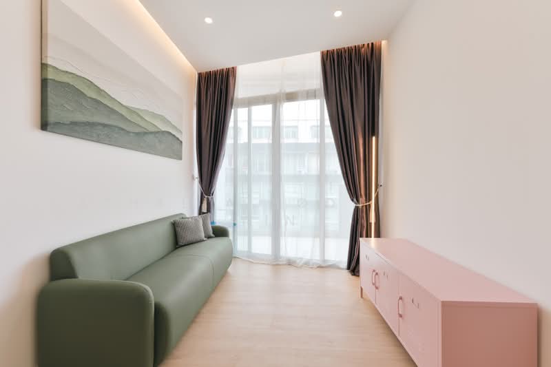 Rangoon 88, 88 Rangoon Road, 1 Bedroom, 420 sqft, Condominium For Sale, by Athalia Soon Sze Yin, 500185006 - Living Room - PropertyGuru.com.sg