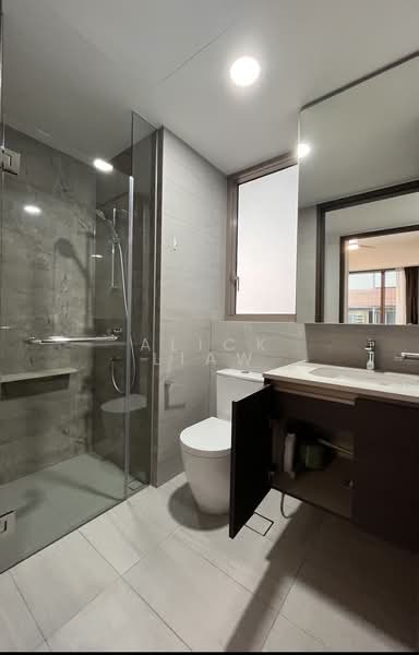 Pasir Ris 8, 18 Pasir Ris Drive 8, 3 Bedrooms, 1,066 sqft, Apartment For Rent, by Alick Liaw, 500185010 - Bathroom - PropertyGuru.com.sg