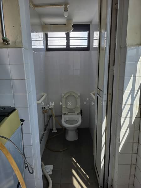 74 Bedok North Road, 74 Bedok North Road, 2 Bedrooms, 635 sqft, HDB Flat For Sale, by James Yeo, 500185013 - Bathroom - PropertyGuru.com.sg