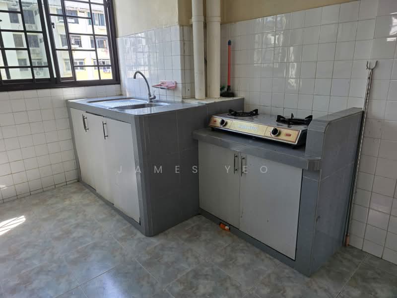 74 Bedok North Road, 74 Bedok North Road, 2 Bedrooms, 635 sqft, HDB Flat For Sale, by James Yeo, 500185013 - Kitchen - PropertyGuru.com.sg