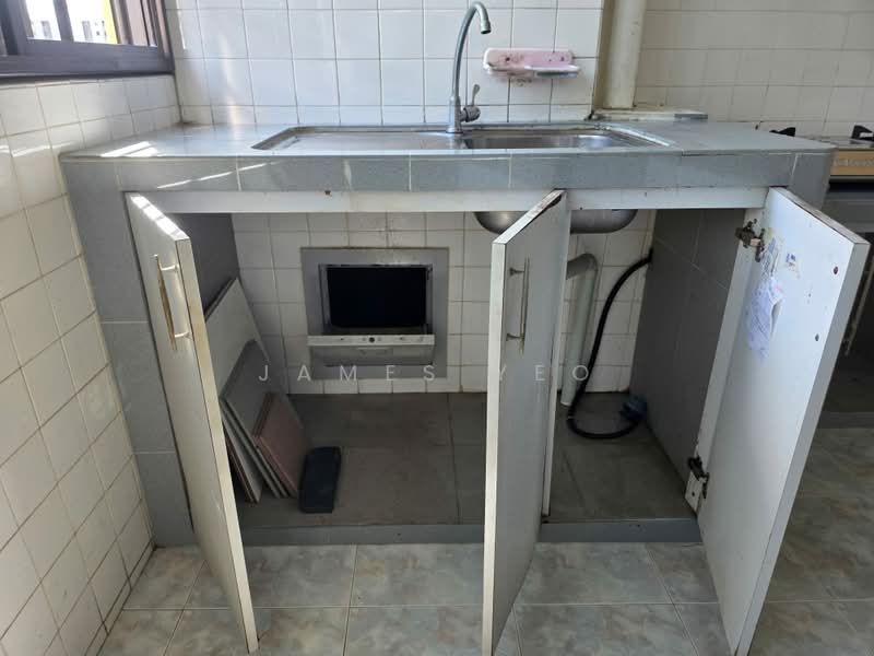 74 Bedok North Road, 74 Bedok North Road, 2 Bedrooms, 635 sqft, HDB Flat For Sale, by James Yeo, 500185013 - Kitchen - PropertyGuru.com.sg