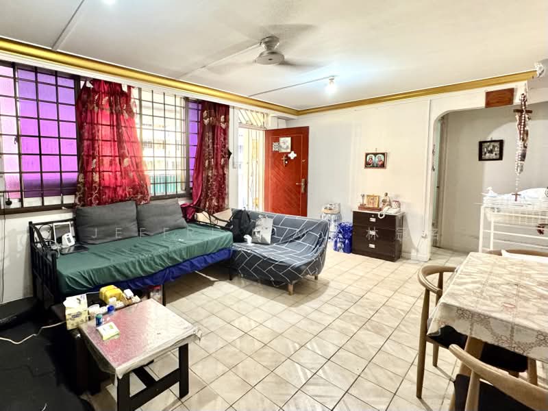 114 Bishan Street 12, 114 Bishan Street 12, 3 Bedrooms, 914 sqft, HDB Flat For Sale, by Jeffri Lim, 林冠名, 500185037 - Living Room - PropertyGuru.com.sg