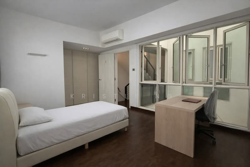 3.5 Storey Renovated Inter with 5 Ensuite Br @ Mimosa, , 5 Bedrooms, 3,337 sqft, Terraced House For Sale, by Kristle Ng, 500185044 - Bedroom - PropertyGuru.com.sg