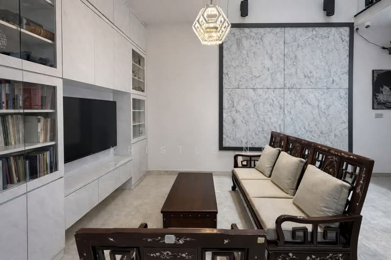 3.5 Storey Renovated Inter with 5 Ensuite Br @ Mimosa, , 5 Bedrooms, 3,337 sqft, Terraced House For Sale, by Kristle Ng, 500185044 - Living Room - PropertyGuru.com.sg