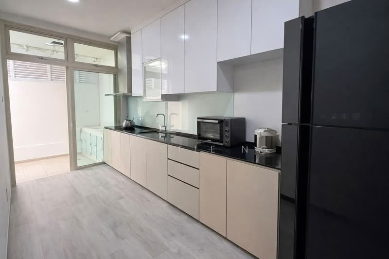 3.5 Storey Renovated Inter with 5 Ensuite Br @ Mimosa, , 5 Bedrooms, 3,337 sqft, Terraced House For Sale, by Kristle Ng, 500185044 - Kitchen - PropertyGuru.com.sg