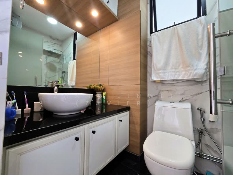 543 Jelapang Road, 543 Jelapang Road, 4 Bedrooms, 1,528 sqft, HDB Flat For Sale, by Zhang Jinwei (Zavier), 500185051 - Bathroom - PropertyGuru.com.sg