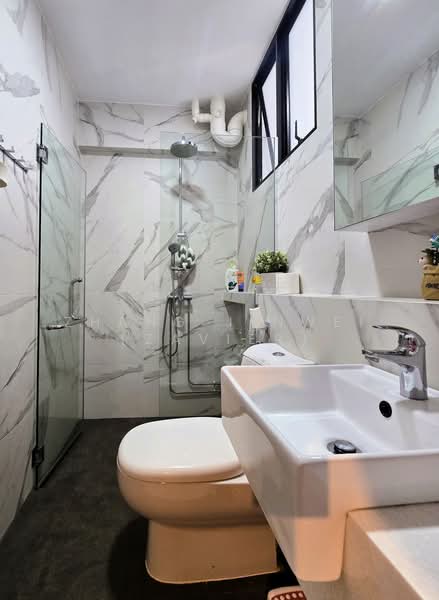 543 Jelapang Road, 543 Jelapang Road, 4 Bedrooms, 1,528 sqft, HDB Flat For Sale, by Zhang Jinwei (Zavier), 500185051 - Bathroom - PropertyGuru.com.sg