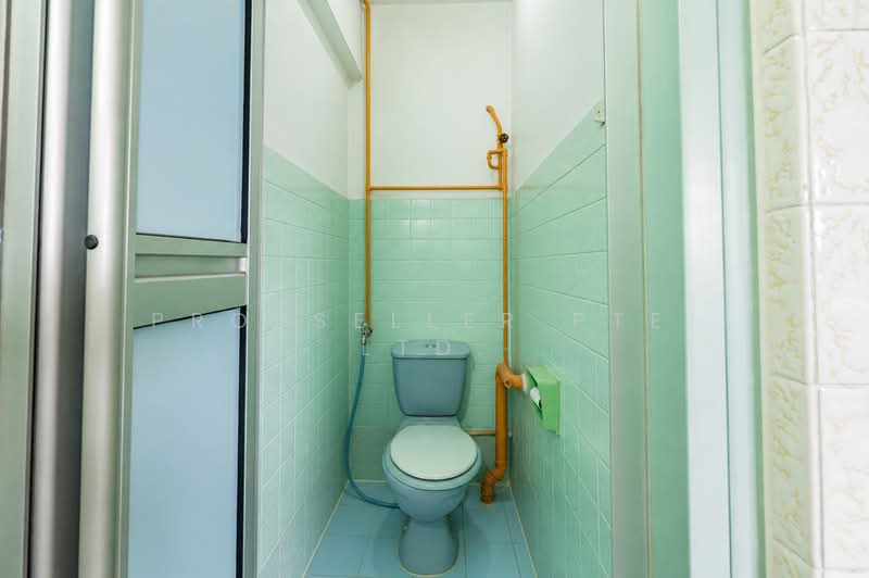 10 Holland Avenue, 10 Holland Avenue, 3 Bedrooms, 947 sqft, HDB Flat For Sale, by Don Png, 500185057 - Bathroom - PropertyGuru.com.sg