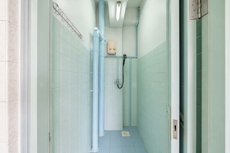 10 Holland Avenue, 10 Holland Avenue, 3 Bedrooms, 947 sqft, HDB Flat For Sale, by Don Png, 500185057 - Bathroom - PropertyGuru.com.sg