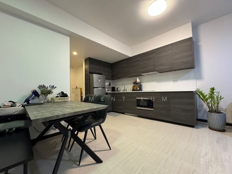 Sims Urban Oasis, 10 Sims Drive, 2 Bedrooms, 667 sqft, Condominium For Rent, by Clement Lum, 500185060 - Kitchen - PropertyGuru.com.sg
