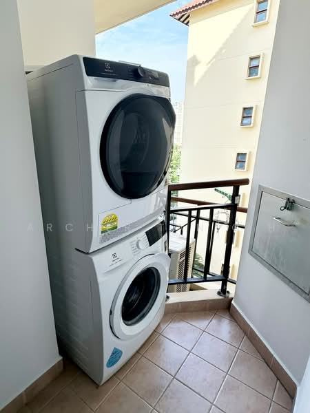 Tropical Spring, 27 Simei Street 4, Room Rental, 200 sqft, Condominium For Rent, by Archer Tan C H, 500185061 - Balcony - PropertyGuru.com.sg