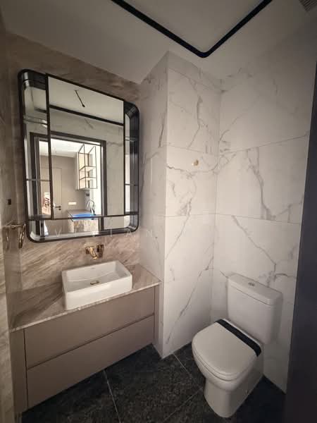 Perfect Ten, 323 Bukit Timah Road, 2 Bedrooms, 786 sqft, Condominium For Rent, by Vivian Wang, 500185076 - Bathroom - PropertyGuru.com.sg