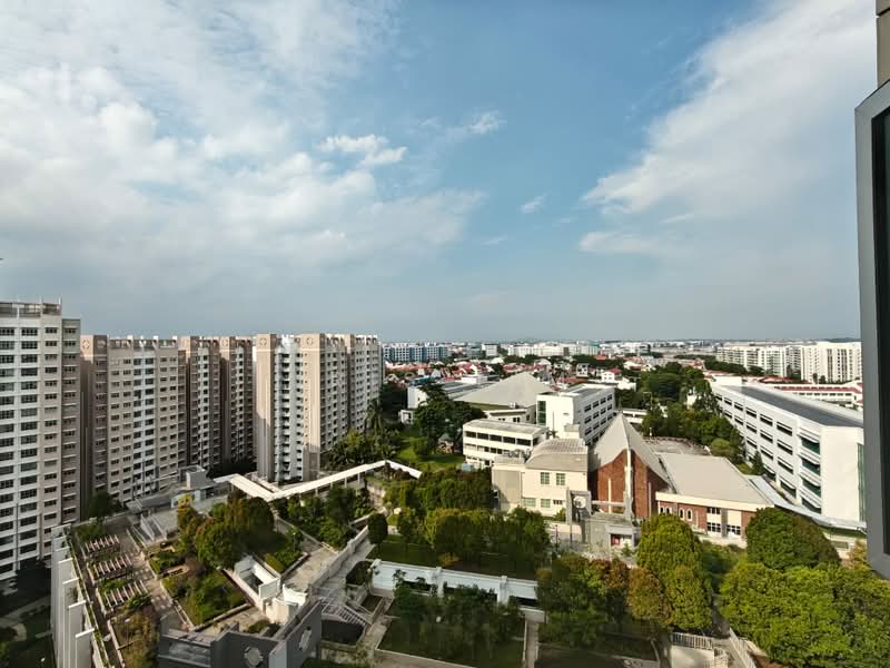 187B Fengshan GreenVille, 187B Bedok North Street 4, Bedok North Street 4, 3 Bedrooms, 1,001 sqft, HDB Flat For Sale, by Iris Lim, 500185085 - Living & all bedrooms' View - PropertyGuru.com.sg