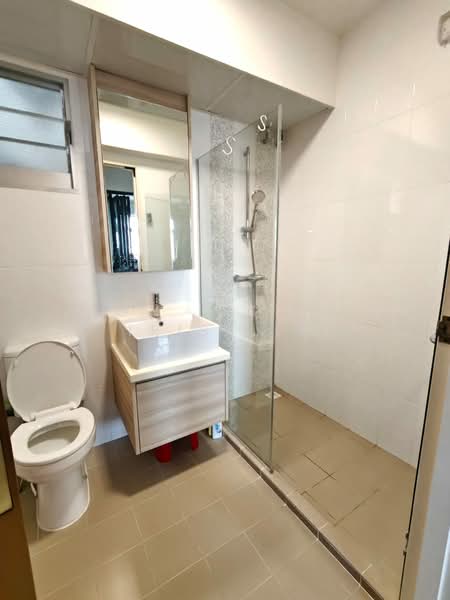 187B Fengshan GreenVille, 187B Bedok North Street 4, Bedok North Street 4, 3 Bedrooms, 1,001 sqft, HDB Flat For Sale, by Iris Lim, 500185085 - Bathroom - PropertyGuru.com.sg