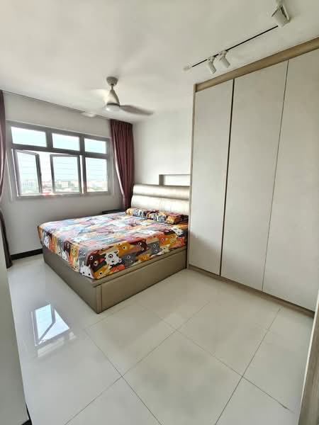 187B Fengshan GreenVille, 187B Bedok North Street 4, Bedok North Street 4, 3 Bedrooms, 1,001 sqft, HDB Flat For Sale, by Iris Lim, 500185085 - Master Bedroom - PropertyGuru.com.sg