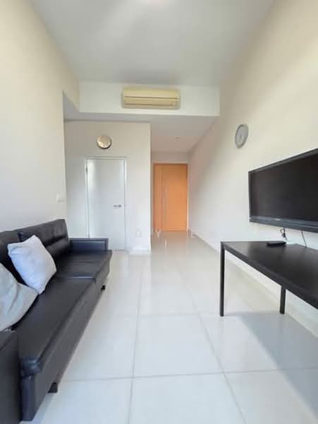 Midtown Residences, 1189 Upper Serangoon Road, 3 Bedrooms, 689 sqft, Condominium For Rent, by Andy Ea, 500185086 - Living Room - PropertyGuru.com.sg