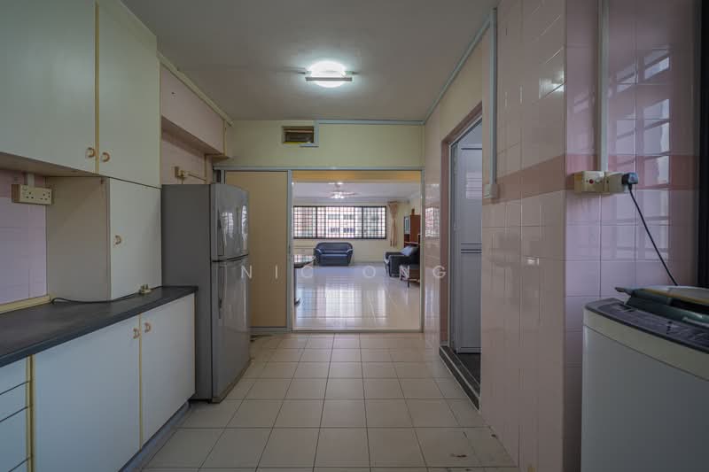 241 Bishan Street 22, 241 Bishan Street 22, 3 Bedrooms, 1,227 sqft, HDB Flat For Sale, by Nic Ong, 500185091 - Kitchen - PropertyGuru.com.sg