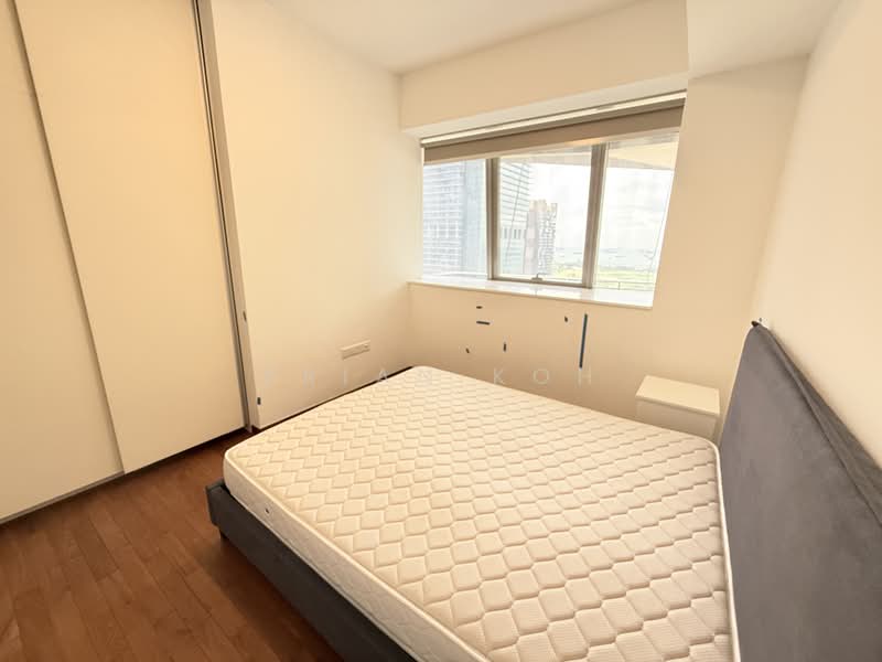 V on Shenton, 5A Shenton Way, 2 Bedrooms, 1,098 sqft, Condominium For Rent, by Brian Koh, 500185092 - Bedroom 2 with seaview - PropertyGuru.com.sg
