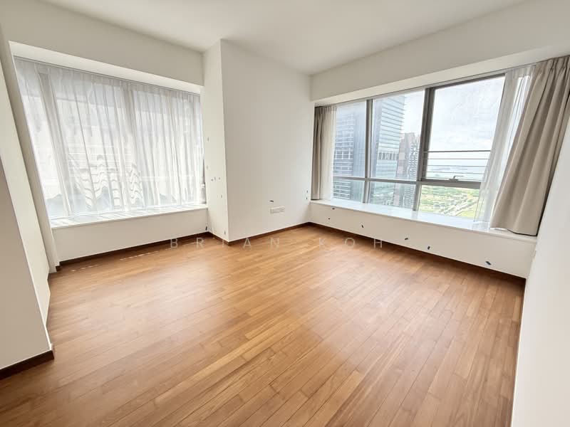 V on Shenton, 5A Shenton Way, 2 Bedrooms, 1,098 sqft, Condominium For Rent, by Brian Koh, 500185092 - Master Bedroom with seaview - PropertyGuru.com.sg