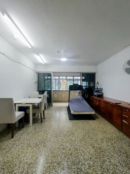 340 Clementi Avenue 5, 340 Clementi Avenue 5, 4 Bedrooms, 1,302 sqft, HDB Flat For Rent, by Henry Guo, 500185097 - Living Room - PropertyGuru.com.sg