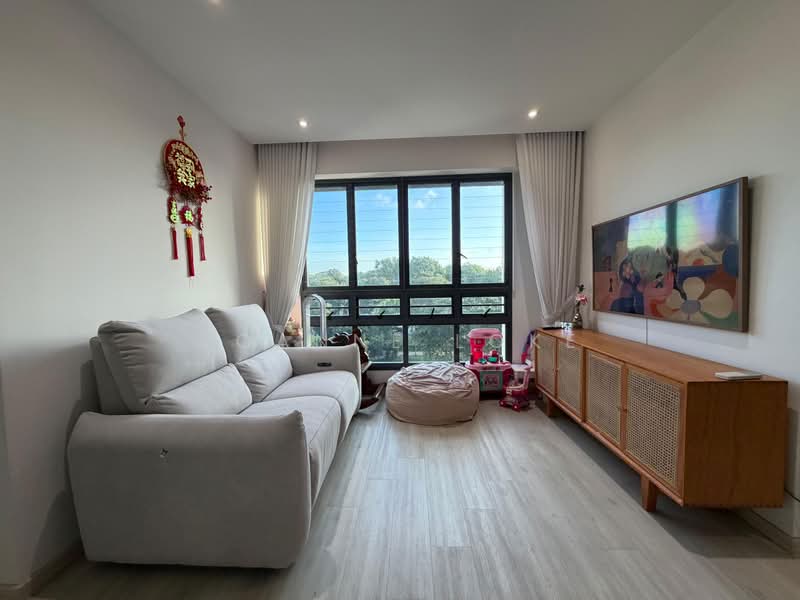 95 Dawson Road, 95 Dawson Road, 2 Bedrooms, 678 sqft, HDB Flat For Sale, by Joanne Loke, 500185100 - Living Room - PropertyGuru.com.sg