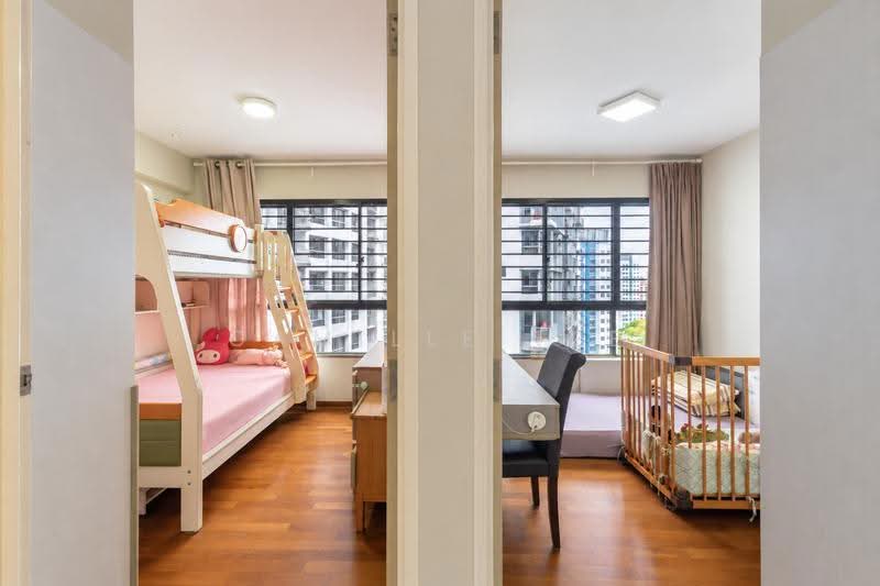 138B Yuan Ching Road, 138B Yuan Ching Road, Boon Lay / Jurong / Tuas, 3 Bedrooms, 1,163 sqft, HDB Flat For Sale, by Camille Tee, 500185112 - Bedroom - PropertyGuru.com.sg