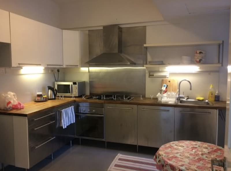 Clementi Park, 137 Sunset Way, 2 Bedrooms, 1,346 sqft, Condominium For Sale, by Mak Hui Lyn, 500185113 - Kitchen - PropertyGuru.com.sg