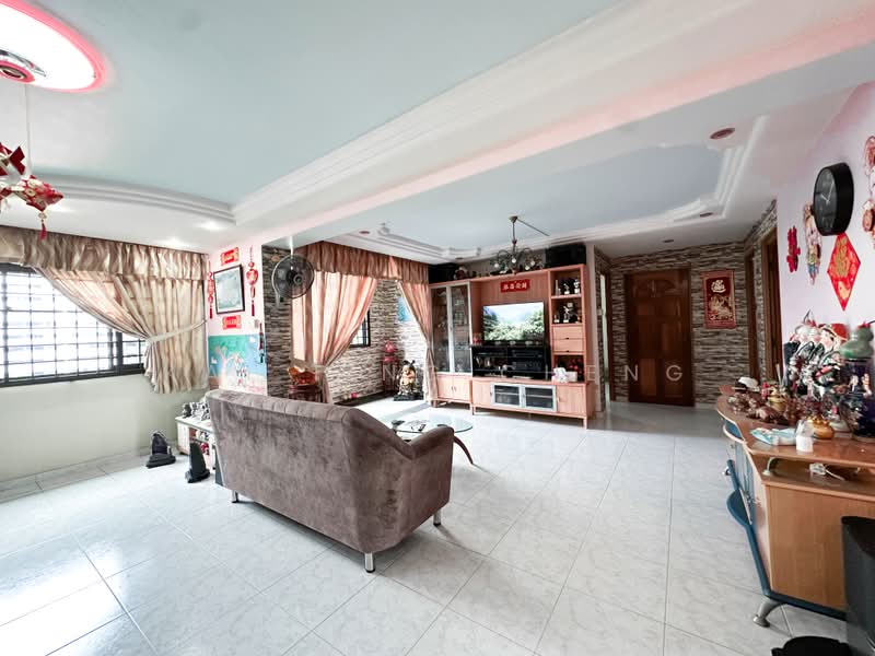 928 Hougang Street 91, 928 Hougang Street 91, 3 Bedrooms, 1,291 sqft, HDB Flat For Sale, by Kai Ting Cheng, 500185117 - Living Room - PropertyGuru.com.sg
