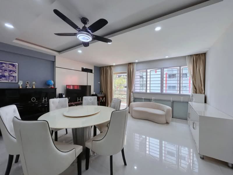 269 Toh Guan Road, 269 Toh Guan Road, 3 Bedrooms, 1,302 sqft, HDB Flat For Sale, by KEE PENG HAR, 500185127 - Living Room - PropertyGuru.com.sg