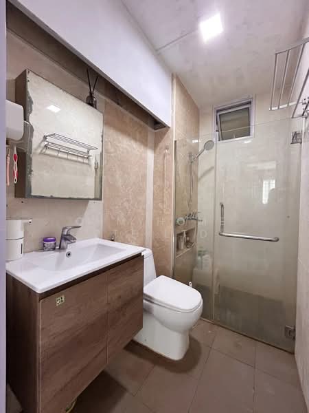 269 Toh Guan Road, 269 Toh Guan Road, 3 Bedrooms, 1,302 sqft, HDB Flat For Sale, by KEE PENG HAR, 500185127 - Bathroom - PropertyGuru.com.sg