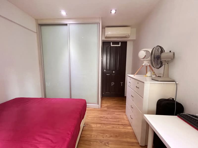 269 Toh Guan Road, 269 Toh Guan Road, 3 Bedrooms, 1,302 sqft, HDB Flat For Sale, by KEE PENG HAR, 500185127 - Bedroom - PropertyGuru.com.sg
