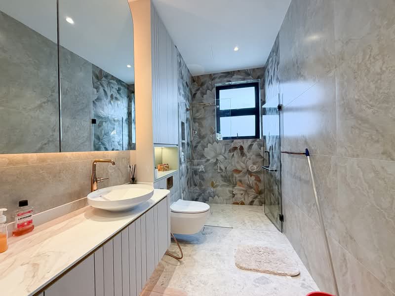 Sembawang Park, , 8 Bedrooms, 7,500 sqft, Semi-Detached House For Rent, by Crystal Oh, 500185128 - Bathroom - PropertyGuru.com.sg