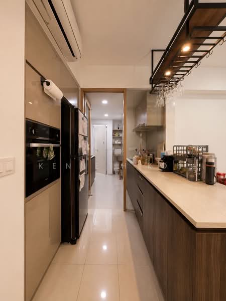 8 @ Woodleigh, 2 Woodleigh Close, 3 Bedrooms, 1,098 sqft, Condominium For Rent, by Kenneth Kon, 500185131 - Kitchen - PropertyGuru.com.sg