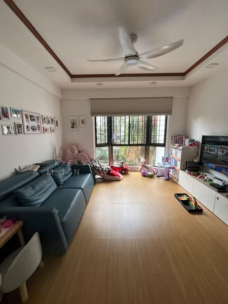 Parkview Apartments, 3 Bukit Batok Street 25, 3 Bedrooms, 1,119 sqft, Apartment For Sale, by Kevin Nur Amin Widjaja, 500185141 - Living Room - PropertyGuru.com.sg