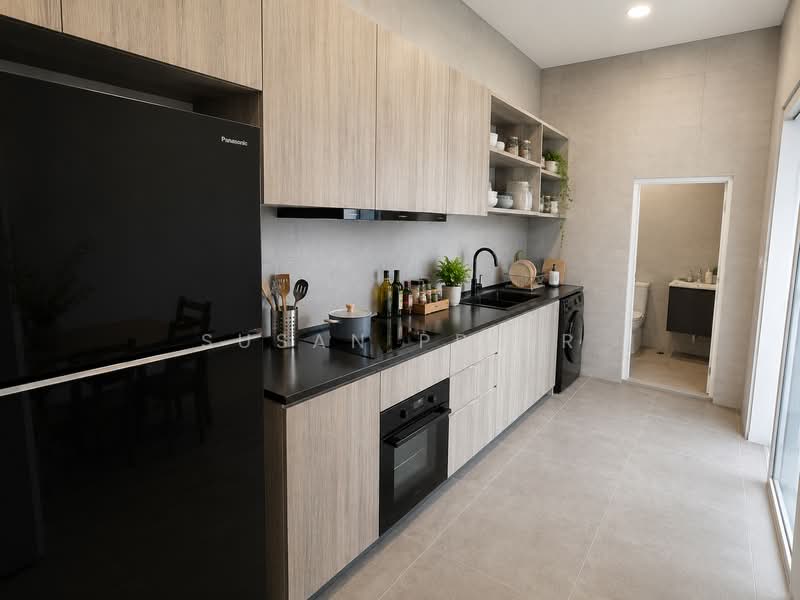 Traditional Geylang 4 Bed, Geylang Road Conservation House, 4 Bedrooms, 2,400 sqft, Conservation House For Rent, by Susan Prior, 500185144 - Kitchen - PropertyGuru.com.sg