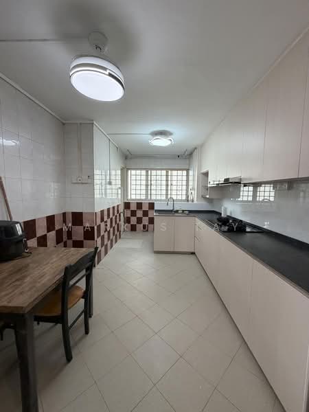 176 Bishan Street 13, 176 Bishan Street 13, 2 Bedrooms, 768 sqft, HDB Flat For Rent, by Markus Tay, 500185145 - Kitchen - PropertyGuru.com.sg