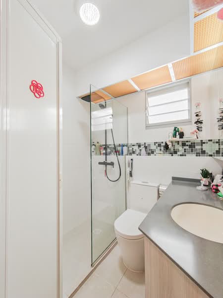 327C Anchorvale Road, 327C Anchorvale Road, 3 Bedrooms, 990 sqft, HDB Flat For Sale, by Ong Meng Yean, 500185147 - Bathroom - PropertyGuru.com.sg
