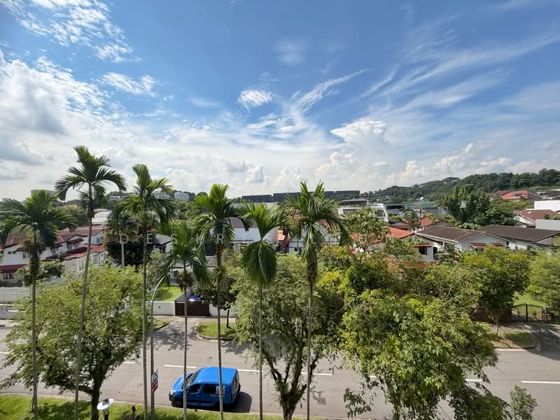 Freesia Woods, 67 Sunset Way, 3 Bedrooms, 1,367 sqft, Condominium For Sale, by Desiree Leung, 500185152 - Bedroom 3 and Kitchen View - PropertyGuru.com.sg