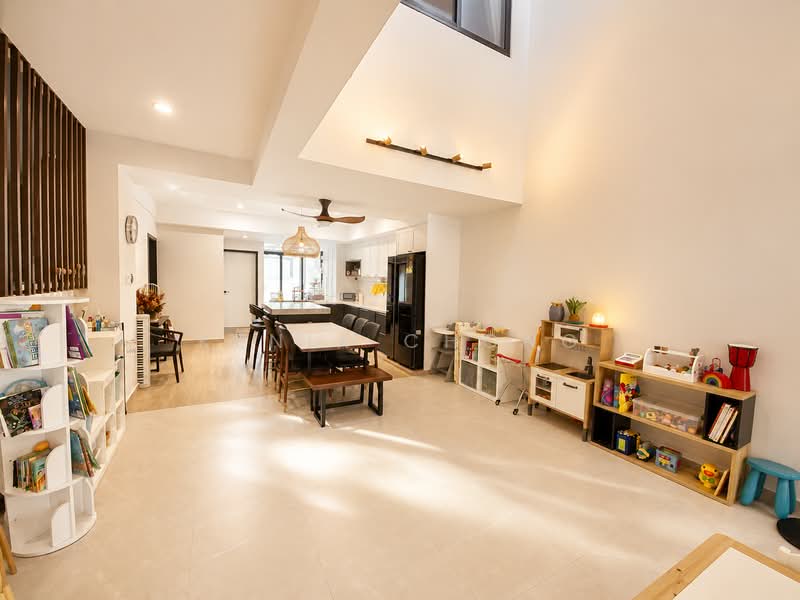 Charming 3 storey Terrace in Kovan, , 7 Bedrooms, 3,500 sqft, Terraced House For Sale, by Kenix Chong, 500185154 - Communal area - PropertyGuru.com.sg