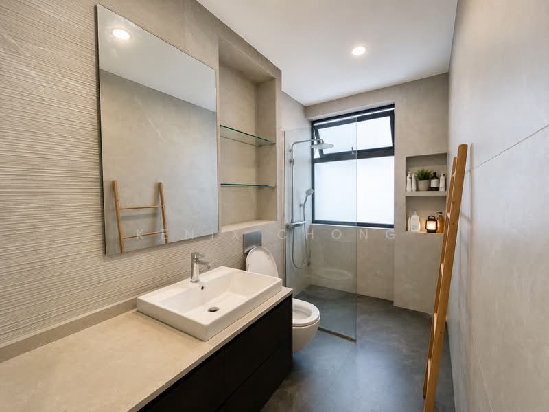 Charming 3 storey Terrace in Kovan, , 7 Bedrooms, 3,500 sqft, Terraced House For Sale, by Kenix Chong, 500185154 - Bathroom - PropertyGuru.com.sg
